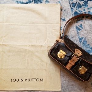 Louis Vuitton Monogram Hudson Purse
